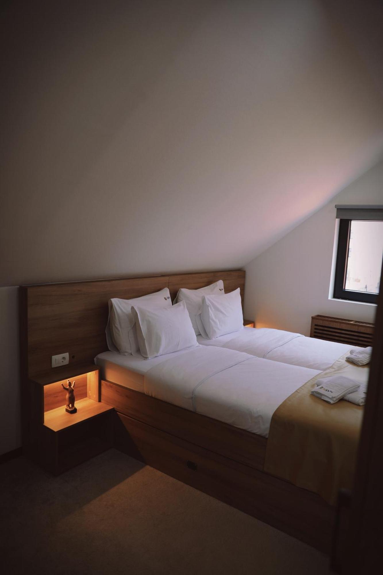 Sax-Win Hotel Pozega Exterior photo