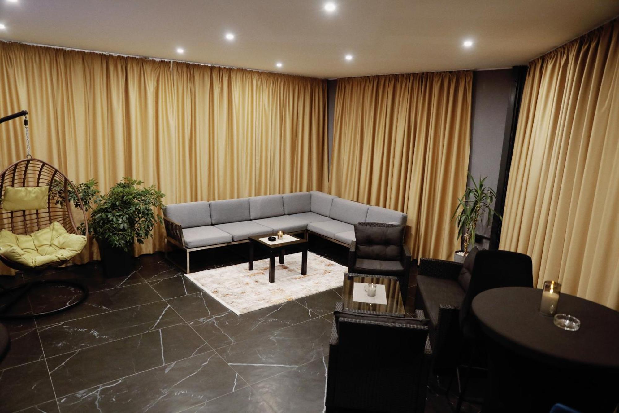 Sax-Win Hotel Pozega Exterior photo